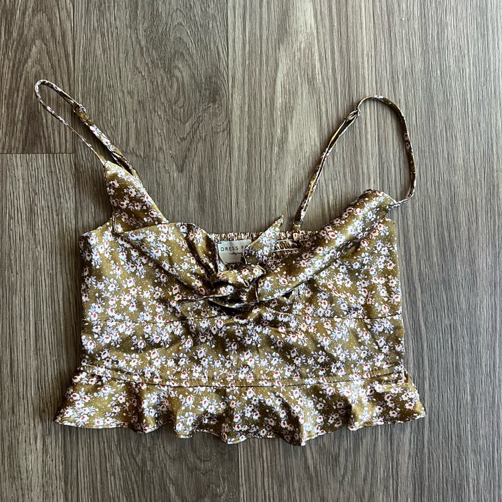 Tie front crop top in size small